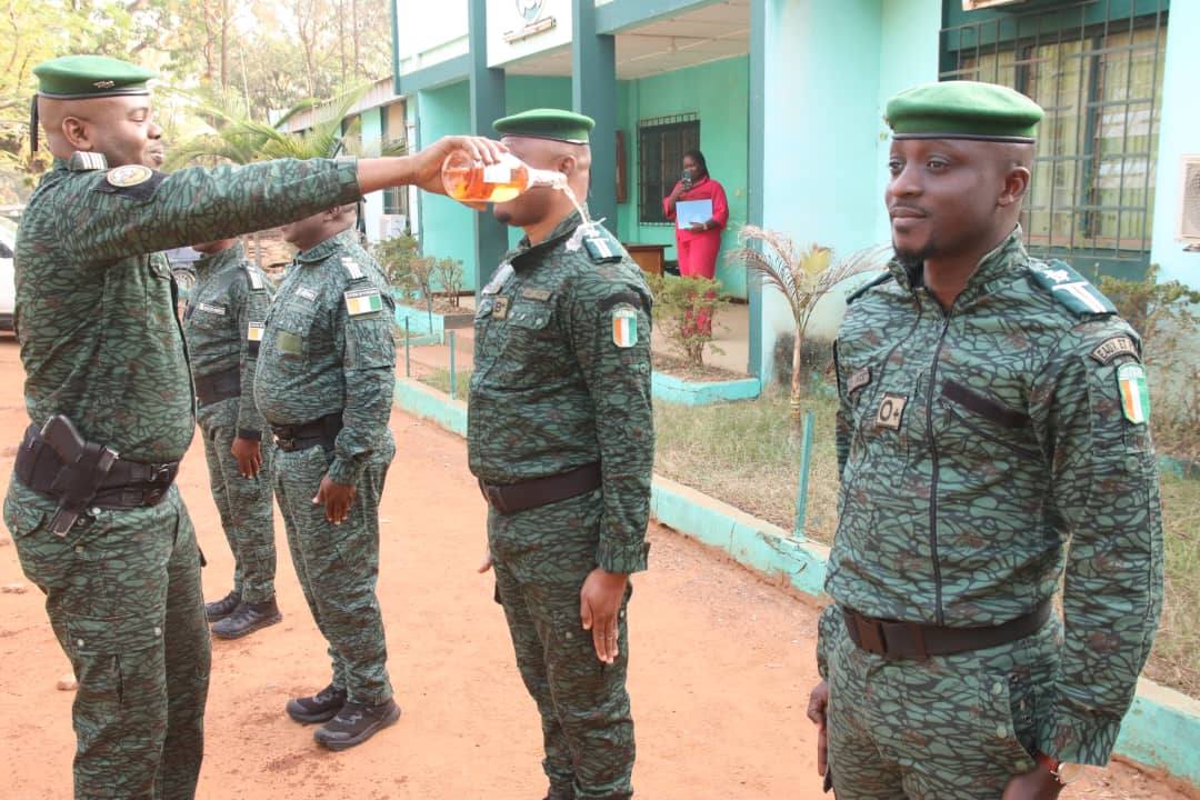 COTE D'IVOIRE - CÉRÉMONIE DE PROMOTION ET SALUT AUX COULEURS DES AGENTS DES EAUX ET FORÊTS DU PORO ET DE LA BAGOUÉ