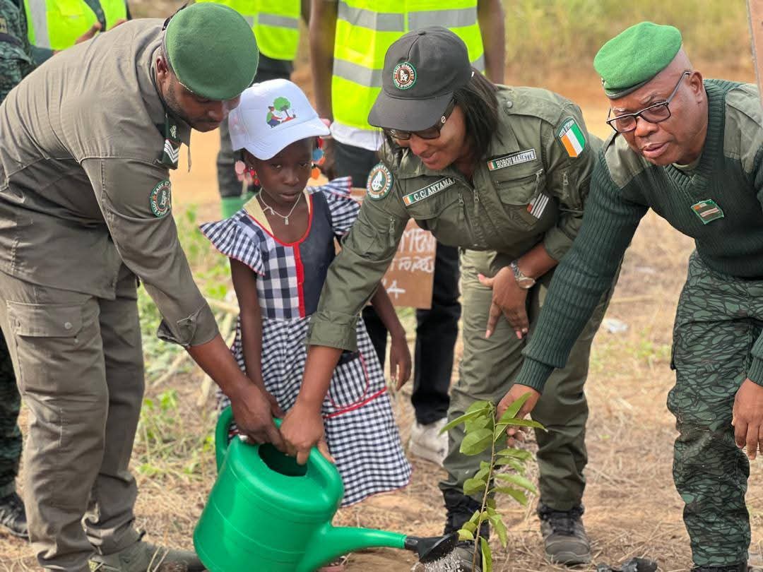 CÔTE D’IVOIRE-REBOISEMENT EN MILIEU SCOLAIRE : UN ENGAGEMENT FORT POUR L’ENVIRONNEMENT A ANYAMA