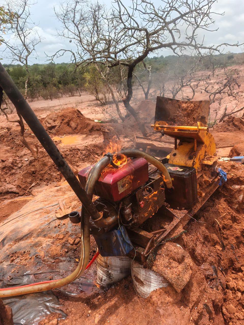Les agents des Eaux et forêts traquent les orpailleurs illégaux à Dabakala Centre-Nord de la Côte d'Ivoire